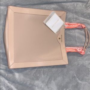 Michael Kors tote